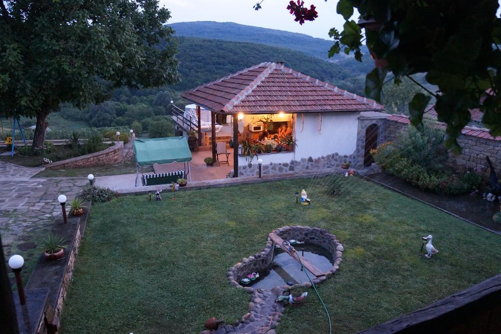 Вілла Bella House Hlevene Екстер'єр фото